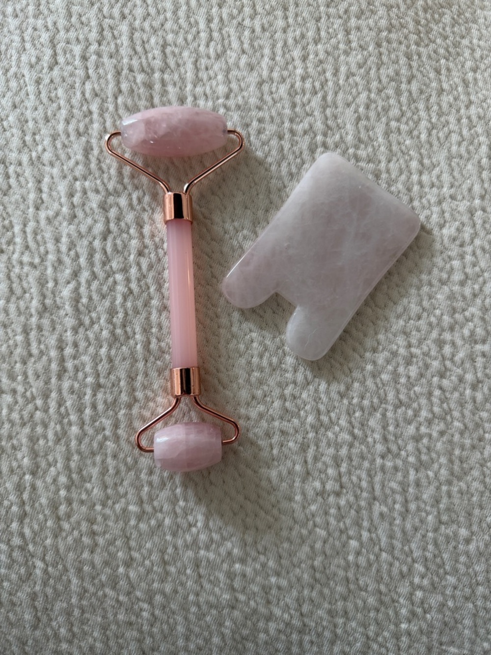 Rose Quartz Facial Roller & Gua Sha Set - Pink Beauty Tool